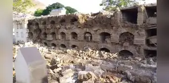 Féretros de cementerio de Chepén quedaron expuestos tras intensas lluvias en La Libertad Féretros de cementerio de Chepén quedaron expuestos tras intensas lluvias en La Libertad