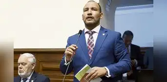 Congreso: más despilfarro en otra comisión improductiva Congreso: más despilfarro en otra comisión improductiva