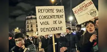 Francia: protestas antigubernamentales se generalizan por reforma de pensiones