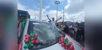Hombre gana auto cero kilómetros en sorteo tras correr maratón en Arequipa