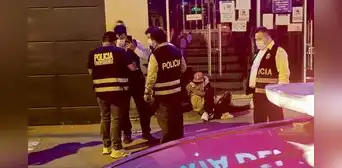 Prenden fuego a joven y la dejan al borde de la muerte cerca de plaza Dos de Mayo