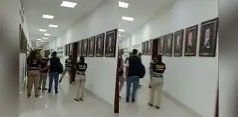 Comandante general PNP Raúl Alfaro: el momento exacto en que allanan su oficina en el Mininter