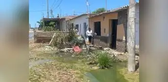 "Así como cobran, también deberían solucionar": chiclayanos viven rodeados de aguas de desagüe