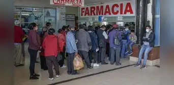 Pacientes de hospital General en Arequipa pagan medicinas