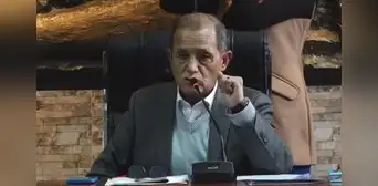 Alcalde de Huaraz calla a regidora en pleno de concejo: “Tú eres regidora no más, yo soy el alcalde” Alcalde de Huaraz calla a regidora en pleno de concejo: “Tú eres regidora no más, yo soy el alcalde”