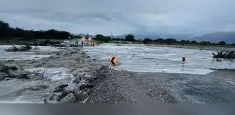Quebrada Querpón se activó tras intensas lluvias en Lambayeque y bloquea parte de la carretera Quebrada Querpón se activó tras intensas lluvias en Lambayeque y bloquea parte de la carretera