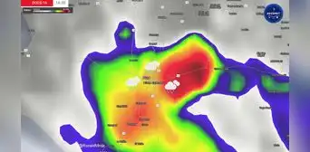 Intensa lluvia con ráfagas se registró durante la tarde en Piura y ahora advierten tormenta