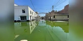 Familias de Piura y Chiclayo sufren los estragos de las inundaciones Familias de Piura y Chiclayo sufren los estragos de las inundaciones