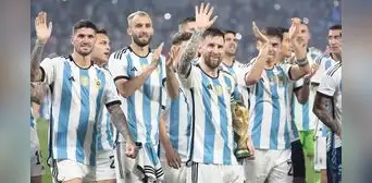 Lionel Messi suma 102 goles y va por Cristiano Ronaldo Lionel Messi suma 102 goles y va por Cristiano Ronaldo
