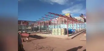 Niños se salvan de morir aplastados tras caída del techo de su colegio en Iquitos Niños se salvan de morir aplastados tras caída del techo de su colegio en Iquitos