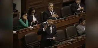 Congreso: Pleno salva de la suspensión a Luis Cordero Jon Tay y regresan su caso a Ética Congreso: Pleno salva de la suspensión a Luis Cordero Jon Tay y regresan su caso a Ética