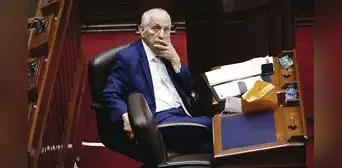 Congreso: ministro Óscar Becerra se negó a disculparse con madres aimaras