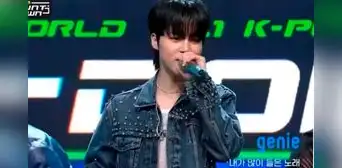 Jimin de BTS sufre fuertes críticas tras cantar "Like crazy" en vivo: "¿Esa es su voz?" Jimin de BTS sufre fuertes críticas tras cantar "Like crazy" en vivo: "¿Esa es su voz?"