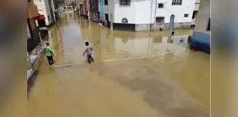 Vías de Chiclayo se parten y se vuelven zonas de peligro Vías de Chiclayo se parten y se vuelven zonas de peligro