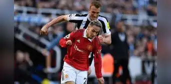Newcastle venció 2-0 a Manchester United y pelea por la clasificación a la Champions Newcastle venció 2-0 a Manchester United y pelea por la clasificación a la Champions