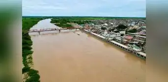 Crece el riesgo de inundación en la ciudad de Tumbes ante desborde del río en zona agrícola Crece el riesgo de inundación en la ciudad de Tumbes ante desborde del río en zona agrícola