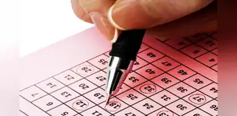 Hombre se gana la lotería gracias a números que le sugirió chatbot de inteligencia artificial
