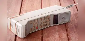 ¿Cómo era el 'ladrillo' de Motorola que fue usado en la primera llamada celular hace 50 años?
