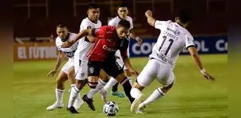 Melgar perdonó en la Libertadores y consiguió un amargo empate 1-1 ante Olimpia en el debut Melgar perdonó en la Libertadores y consiguió un amargo empate 1-1 ante Olimpia en el debut