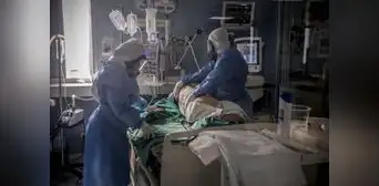 Arequipa: 2 médicos de EsSalud incumplen sus horarios Arequipa: 2 médicos de EsSalud incumplen sus horarios
