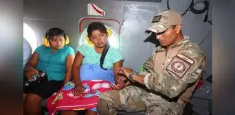 Mujer a punto de dar a luz es rescatada en helicóptero donde se trasladaba ministro Jorge Chávez Mujer a punto de dar a luz es rescatada en helicóptero donde se trasladaba ministro Jorge Chávez