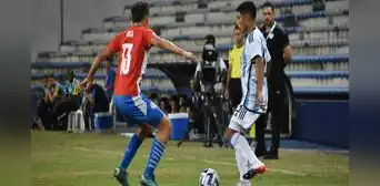 Argentina empató 1-1 contra Paraguay en el Sudamericano Sub-17 y acabó como líder fel grupo B Argentina empató 1-1 contra Paraguay en el Sudamericano Sub-17 y acabó como líder fel grupo B