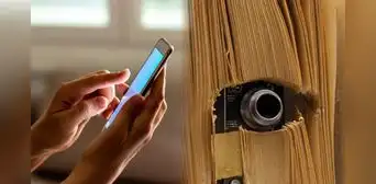 ¿Cómo descubrir con tu teléfono si hay una cámara oculta en una habitación? Te enseñamos ¿Cómo descubrir con tu teléfono si hay una cámara oculta en una habitación? Te enseñamos