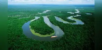 Senamhi advierte posible desborde del río Amazonas tras colocarse en el umbral rojo de peligro Senamhi advierte posible desborde del río Amazonas tras colocarse en el umbral rojo de peligro