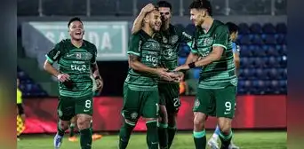Olimpia goleó 3-0 a Resistencia y se acerca al líder en la tabla de posiciones de Paraguay Olimpia goleó 3-0 a Resistencia y se acerca al líder en la tabla de posiciones de Paraguay