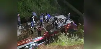 Carretera Central: 10 personas fallecieron tras caída al abismo de bus interprovincial Carretera Central: 10 personas fallecieron tras caída al abismo de bus interprovincial