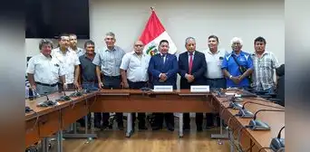 Pescadores llegan al Congreso para demandar aprobación de ley que protege las 5 millas Pescadores llegan al Congreso para demandar aprobación de ley que protege las 5 millas