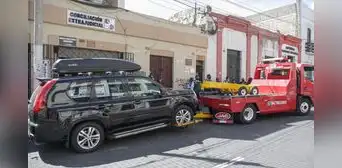 Municipio de Arequipa gestiona compra de grúas para retirar a vehículos
