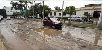 Pistas destruidas  generan malestar en la población de Chiclayo
