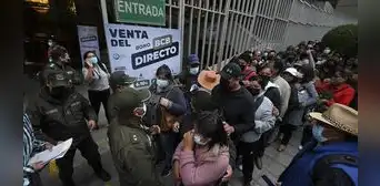Bolivia vive crisis financiera por escasez de dólares