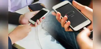 ¿Por qué mi celular se descarga en lugar de cargarse y cómo arreglarlo? ¿Por qué mi celular se descarga en lugar de cargarse y cómo arreglarlo?