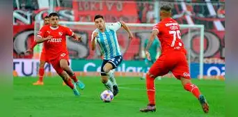 Con Paolo Guerrero, Racing empató 1-1 ante Independiente en el clásico de Avellaneda Con Paolo Guerrero, Racing empató 1-1 ante Independiente en el clásico de Avellaneda