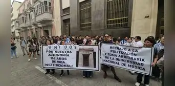 Alumnos de la UNM rechazan designación de especialista en Biología y Química como su presidente Alumnos de la UNM rechazan designación de especialista en Biología y Química como su presidente