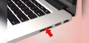 ¿Para qué sirve la misteriosa ranura que se encuentra al costado de algunas laptops? ¿Para qué sirve la misteriosa ranura que se encuentra al costado de algunas laptops?