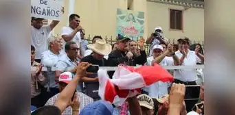Monseñor Eguren sobre el paro por lluvias: "No pedimos limosnas, sino lo que realmente Piura se merece" Monseñor Eguren sobre el paro por lluvias: "No pedimos limosnas, sino lo que realmente Piura se merece"