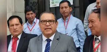Alberto Otárola rectifica a Óscar Becerra sobre pena de muerte: "No es posición del Gobierno" Alberto Otárola rectifica a Óscar Becerra sobre pena de muerte: "No es posición del Gobierno"