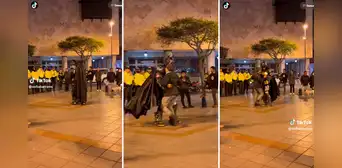 “El caballero de la noche se puso romanticón”: captan a Batman bailando boleros en una plaza “El caballero de la noche se puso romanticón”: captan a Batman bailando boleros en una plaza