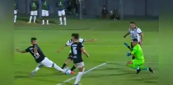 El trascendental cruce de Zambrano en Alianza Lima para evitar el empate de Libertad en la Libertadores El trascendental cruce de Zambrano en Alianza Lima para evitar el empate de Libertad en la Libertadores