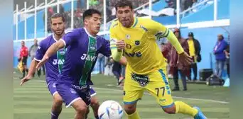 Liga 2 suspende licencias a 3 clubes pese a que ya los hizo jugar la primera fecha Liga 2 suspende licencias a 3 clubes pese a que ya los hizo jugar la primera fecha