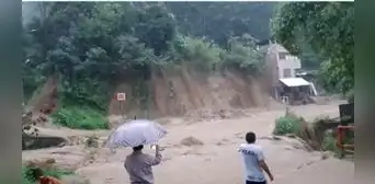 Hombre fallece tras ser arrastrado por turbulentas aguas de quebrada debido a lluvias torrenciales en Piura