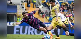Gianluca Lapadula anotó golazo a Buffon: el 'Bambino' dejó en el suelo al arquero italiano