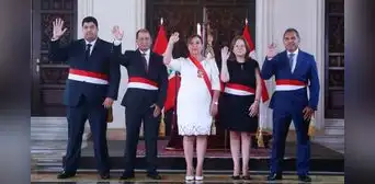 Dina Boluarte tomó juramento a cuatro nuevos ministros del gabinete de Alberto Otárola