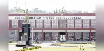 Arequipa: La "hermandad" en el colegio militar Francisco Bolognesi Arequipa: La "hermandad" en el colegio militar Francisco Bolognesi