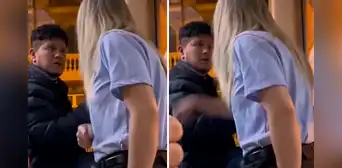 Conductora de un autobús expulsa a pasajero por acosarla: “Estoy haciendo que me respetes” Conductora de un autobús expulsa a pasajero por acosarla: “Estoy haciendo que me respetes”