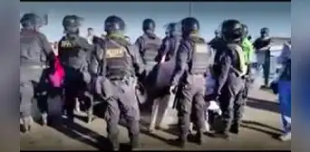 Crisis migratoria: ciudadanos extranjeros se enfrentan con la Policía en frontera Perú-Chile