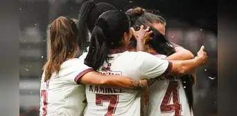 Universitario lidera la Liga Femenina: las Leones ganaron 3-1 a Deportivo Municipal Universitario lidera la Liga Femenina: las Leones ganaron 3-1 a Deportivo Municipal